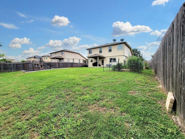 Building Photo - 222 Frio River Trail