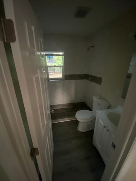 Building Photo - 7803 Lueders Ave