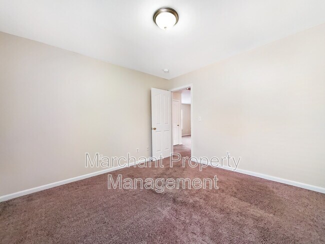 Building Photo - 9 Sunfield Ct