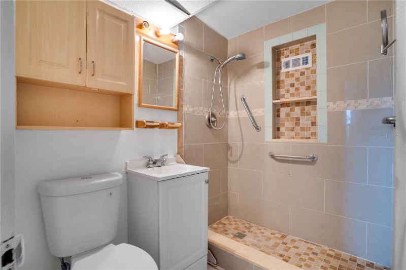 Building Photo - 12036 105th St