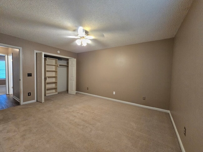 Building Photo - 385 Wildwood Ave