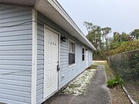 Building Photo - 1604 Cypress Dr