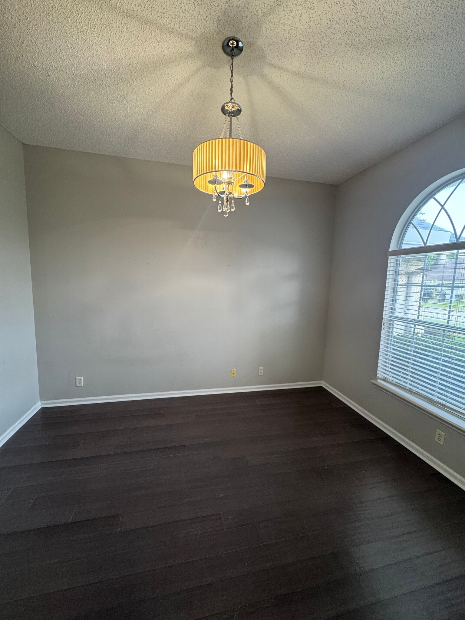 Building Photo - 12033 Walkers Glen Ln N