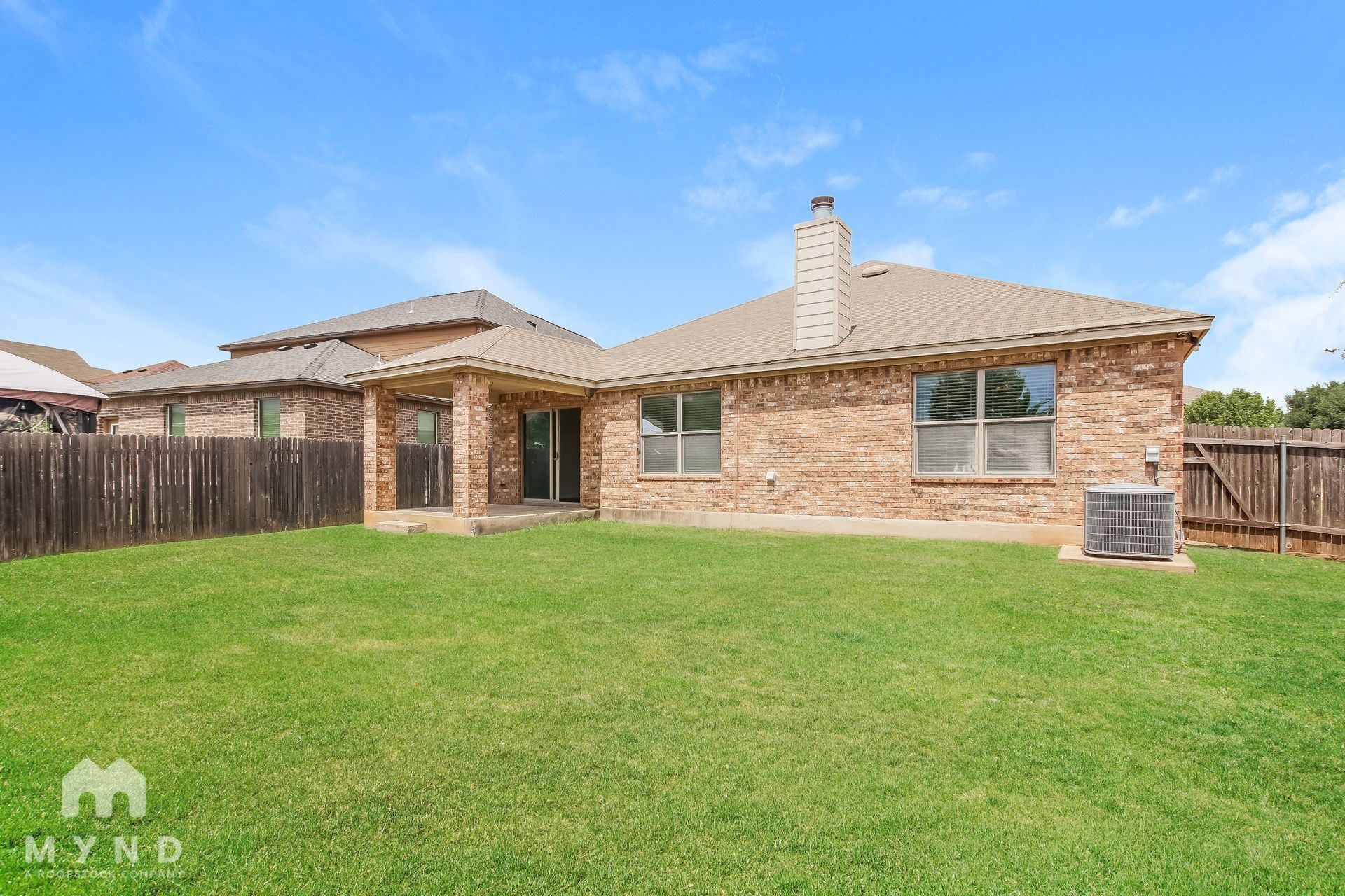 Building Photo - 940 Water Hyacinth Loop