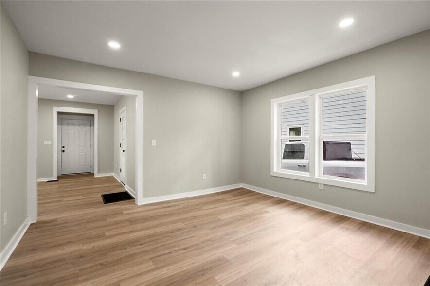 Building Photo - 1332 Thurgood St SW