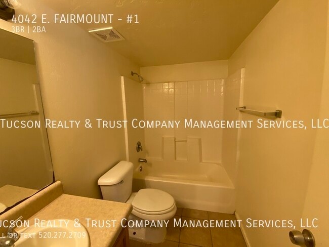 Building Photo - 4042 E. FAIRMOUNT-#1