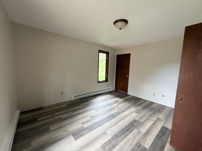Building Photo - Live on the Mountain! 3bd/2ba Half Duplex