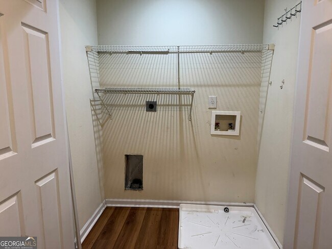 Building Photo - 207 Granite Way