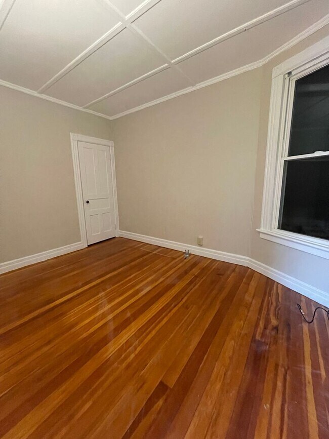 Building Photo - 78-80 Holbrook St