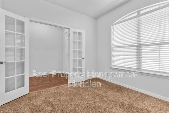 Building Photo - 1125 Ferncliff Dr