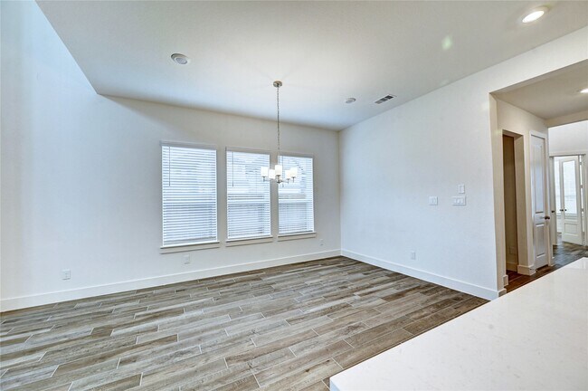 Building Photo - 7302 New Pecan Dr