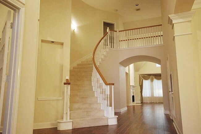 Building Photo - 4210 Leaflock Ln