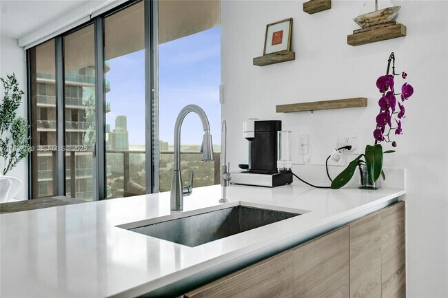 Building Photo - 1300 S Miami Ave