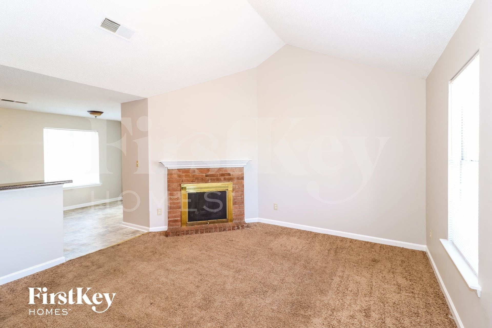 Building Photo - 6911 Lagrange Cir S