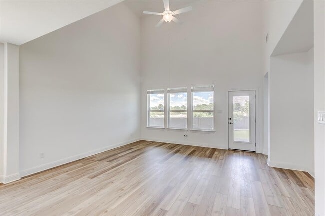 Building Photo - 132 Inlet Ln
