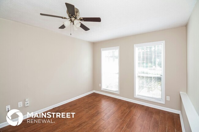 Building Photo - 4799 Wyndam Dr