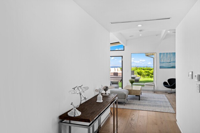 Building Photo - 18320 Clifftop Way