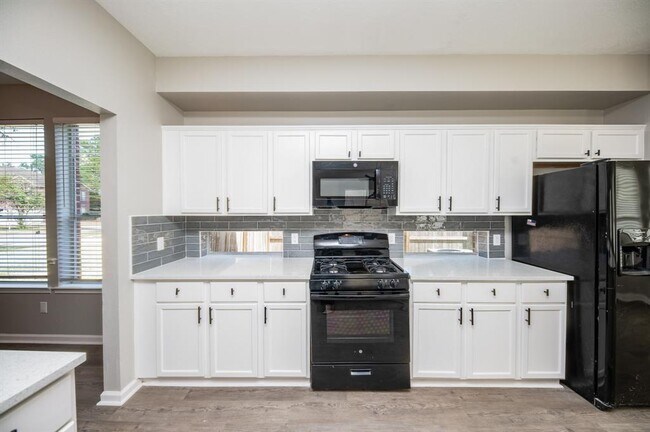 Building Photo - 14011 Cypress Falls Dr