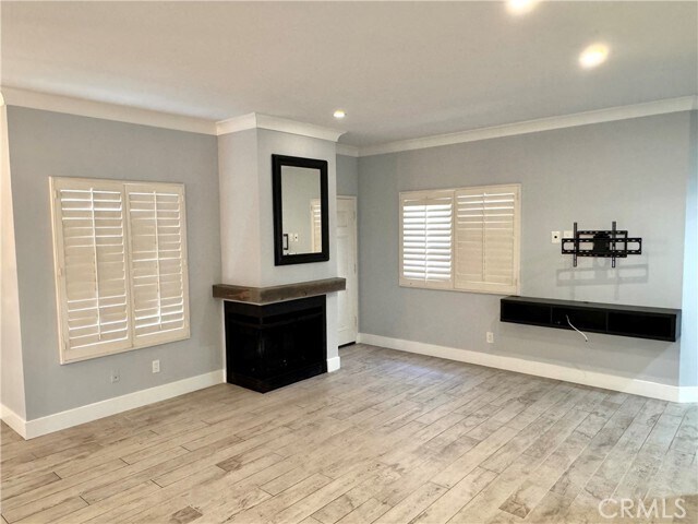 Building Photo - 4762 Tiara Dr