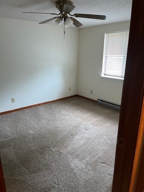 Building Photo - 103 Community Dr