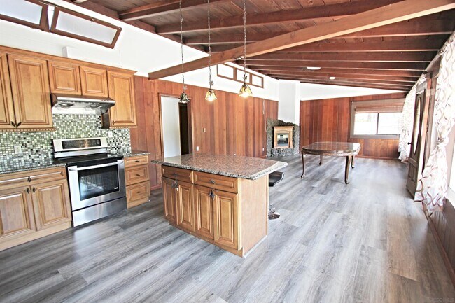 Building Photo - 12785 Cobblestone Creek Rd