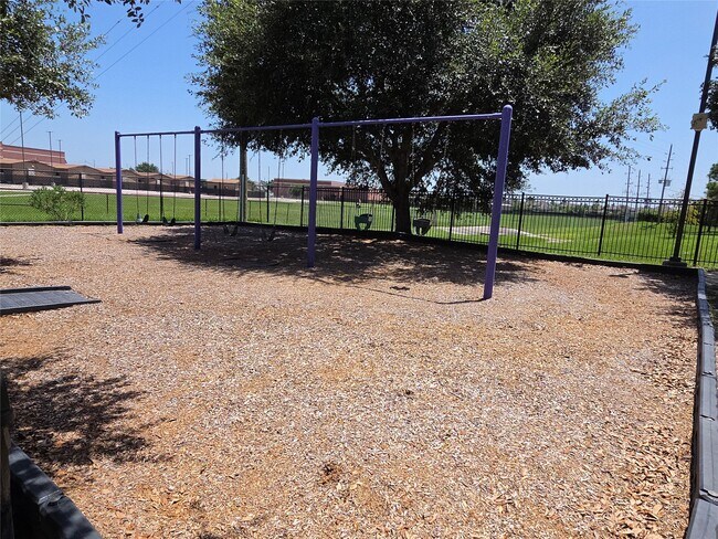 Building Photo - 2834 Lockeridge Pines Dr