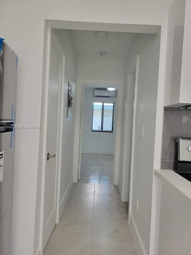 Building Photo - 1735 Calais Dr