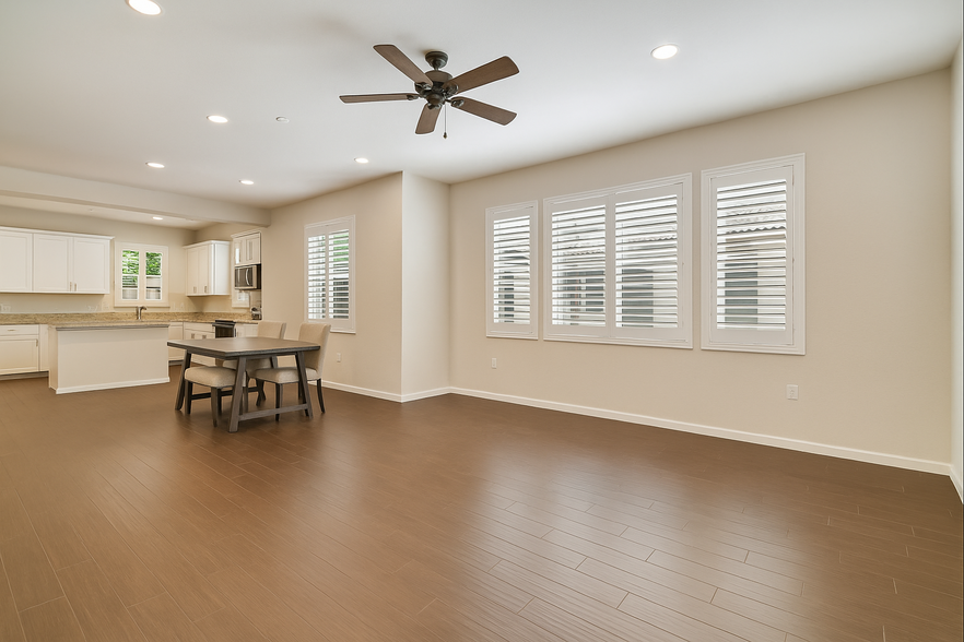 Building Photo - 3343 Vittoria Loop