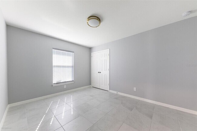 Building Photo - 25583 Deep Creek Blvd
