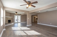 Interior Photo - 536 W Greenwood Ave