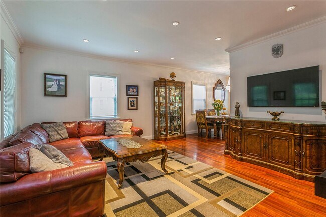 Building Photo - 52 Orchard Ridge Rd