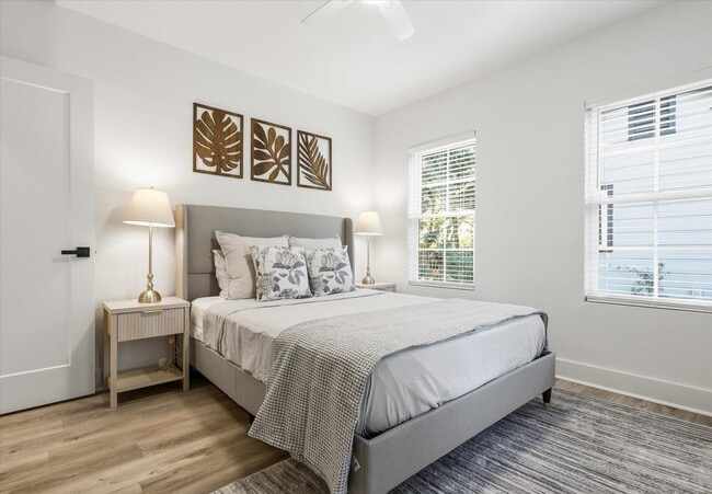 Building Photo - 643 W 8th Ave