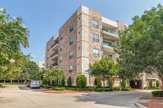 Building Photo - 15875 Spectrum Dr