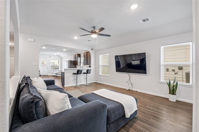 Building Photo - 3839 Giorgio Pastel Pl