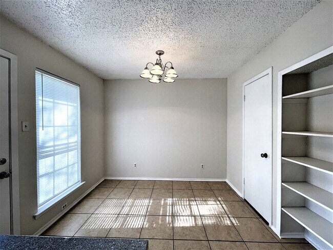 Building Photo - Charming 2 Bedroom in Garland