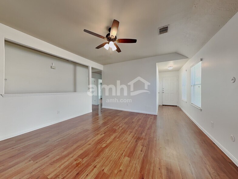 Building Photo - 6034 Brenwood Trails Ln