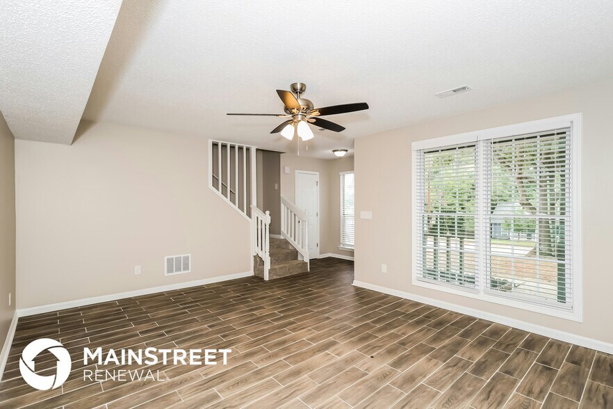 Building Photo - 510 Rosehill Dr