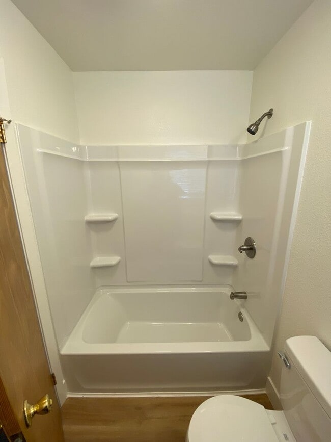 Building Photo - AVAILABLE NOW !!! NORTH VACAVILLE - E. MONTE VISTA AVE 1 bed/1 bath apartment! Private lot with l...