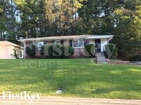 Building Photo - 1525 Cresthill Rd