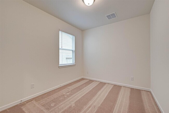 Building Photo - 8022 Pinebrook Arbor Ct