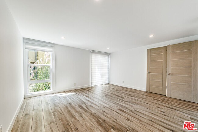 Building Photo - 18055 Coastline Dr