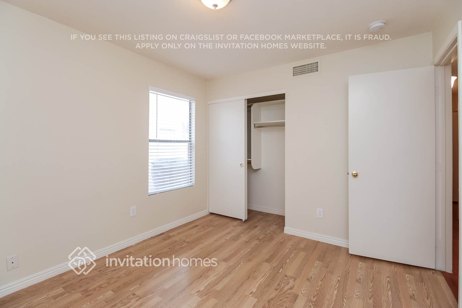 Building Photo - 2304 E Pinto Dr