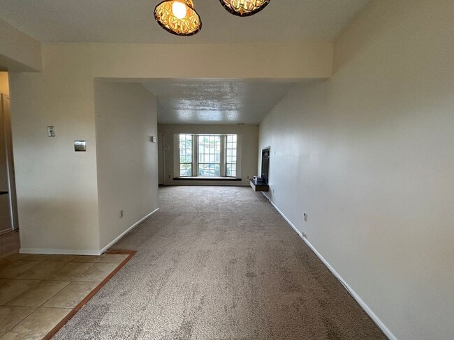 Building Photo - ? Move-In Ready 3BR Townhome | Ask About Our ZERO Deposit! ?