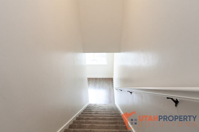 Building Photo - 468 S 700 W