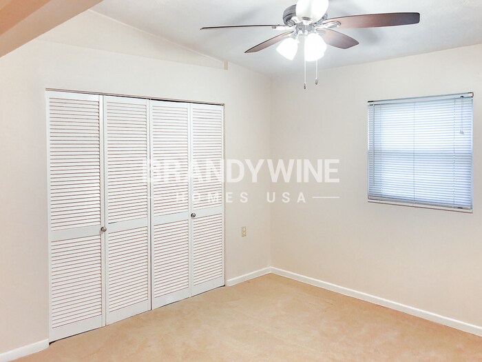 Building Photo - 7671 Vale Dr