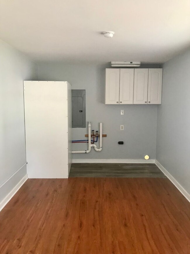 Building Photo - Beautiful 2 bedroom 1 bath home in charlotte
