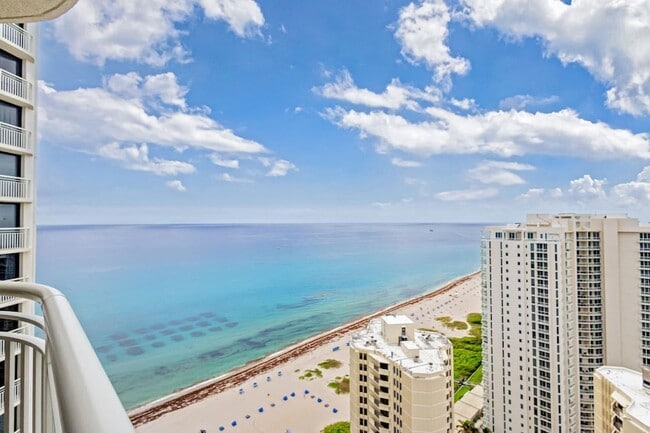 Building Photo - 3000 N Ocean Dr