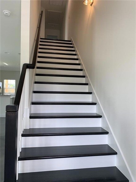 Building Photo - 101 Havana St