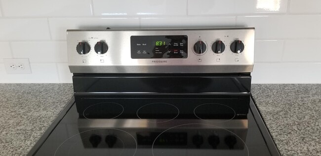 Building Photo - 2700 San Martin Ln