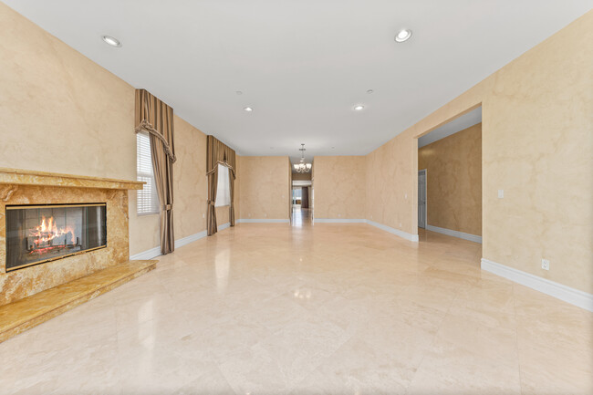 Formal dining room - 1026 E Verdugo Ave